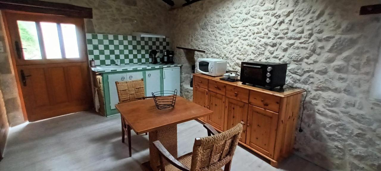 Les Gites Du Hameau Avec Piscine Castelnau-sur-Gupie Exterior photo